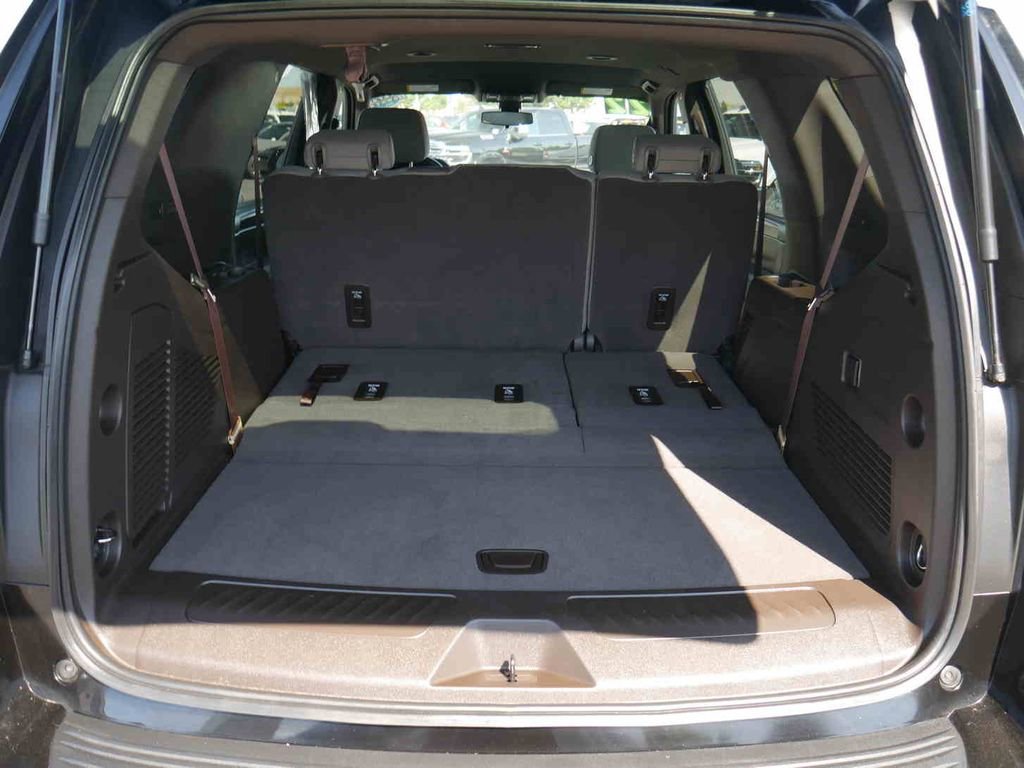 Used 2022 Chevrolet Tahoe LS image 14