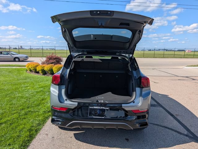 Used 2024 Buick Encore GX Sport Touring FWD image 8