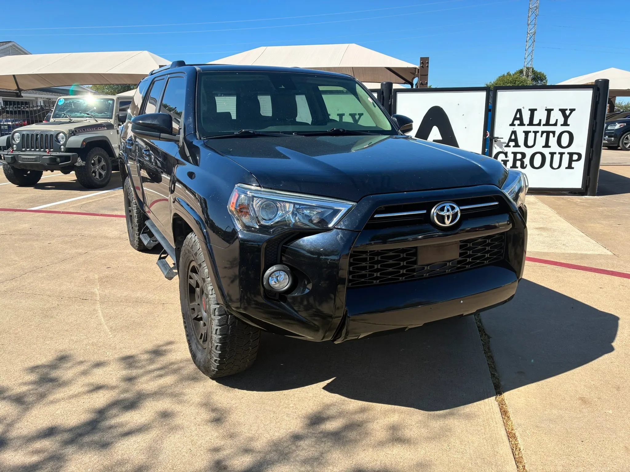 Used 2020 Toyota 4Runner SR5 RWD image 1