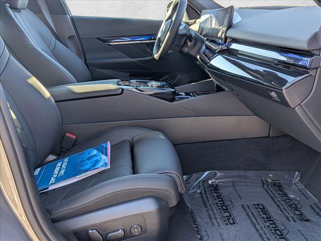 Certified 2025 BMW i5 xDrive40 w/ Premium Package image 22