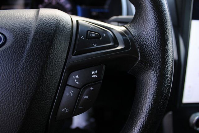 Used 2021 Ford Edge SE image 16