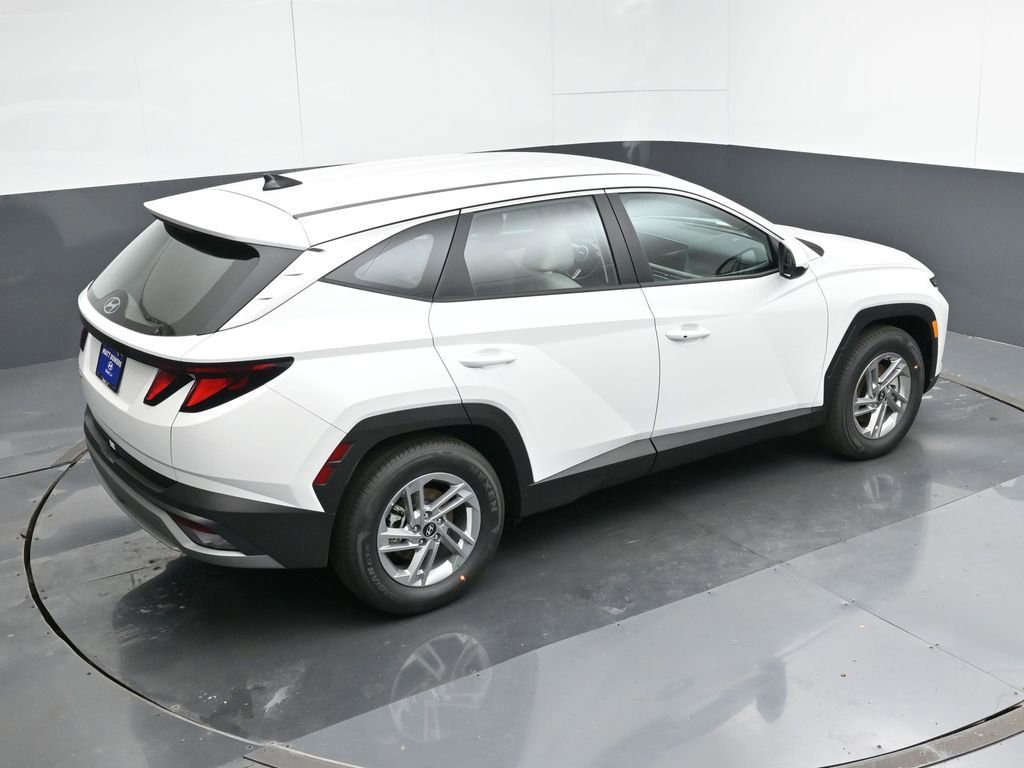 Certified 2025 Hyundai Tucson SE image 13