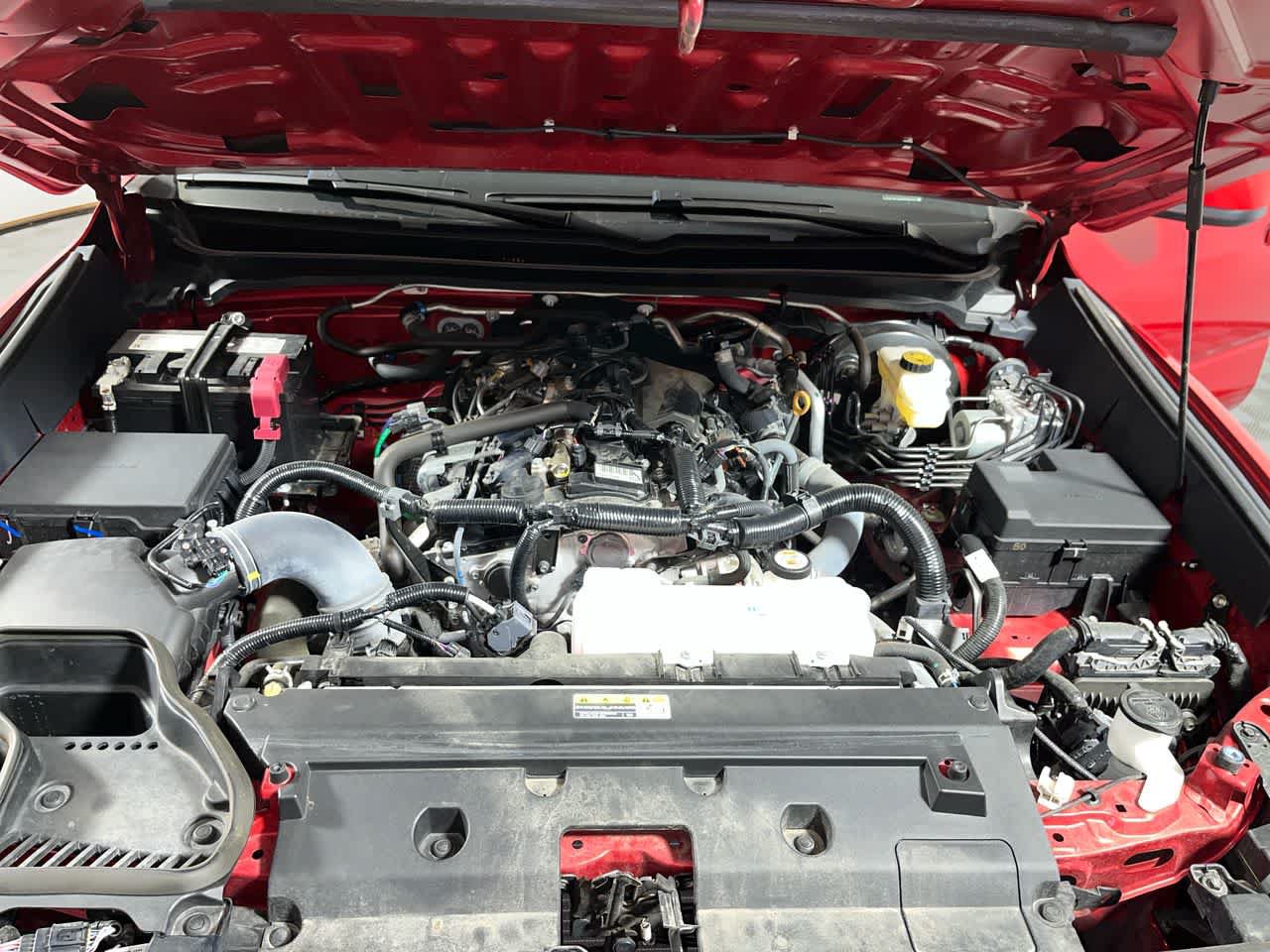 Used 2024 Toyota Tacoma SR5 AWD/4WD image 12