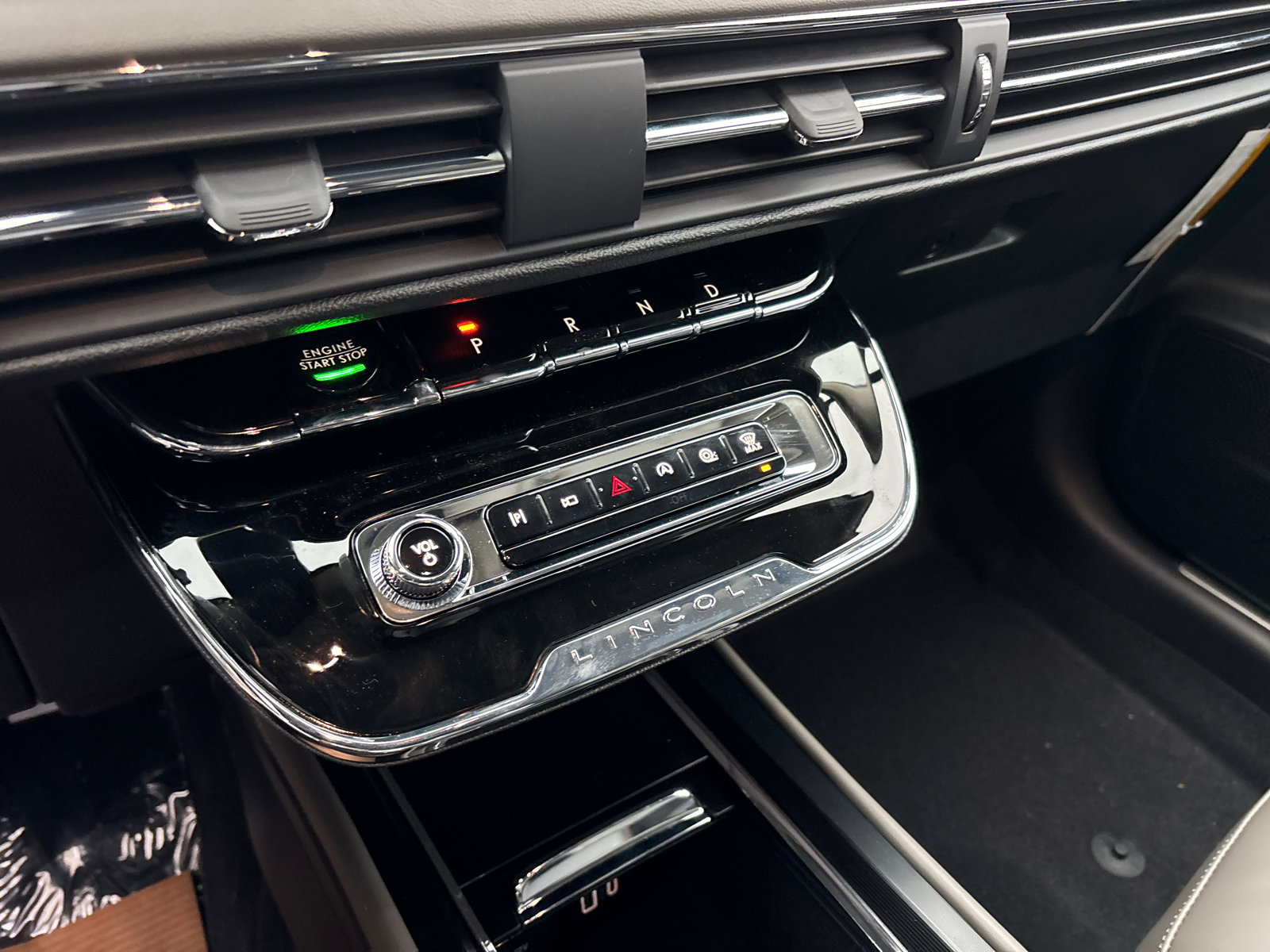 New 2026 Lincoln Corsair Premiere image 22