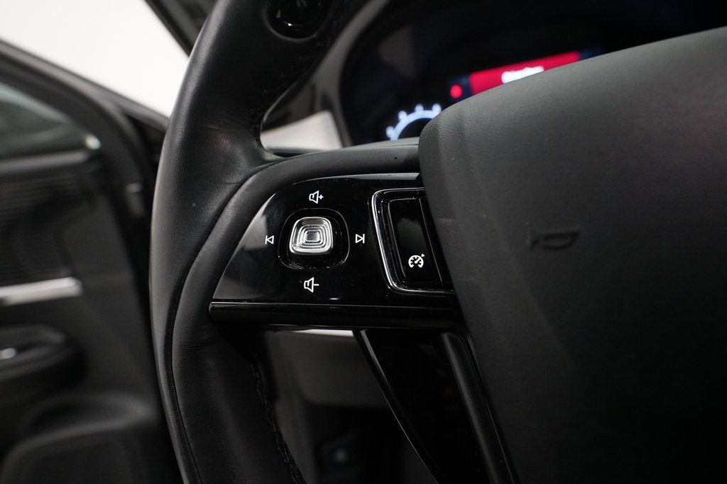 Used 2022 Lincoln Corsair AWD w/ Premium Package image 18