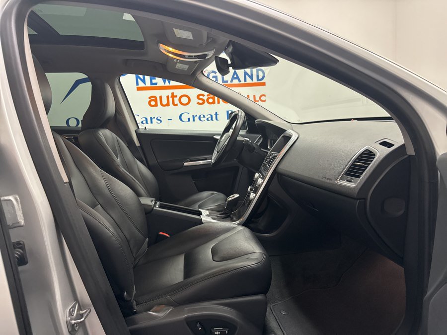 Used 2015 Volvo XC60 T5 AWD/4WD image 21