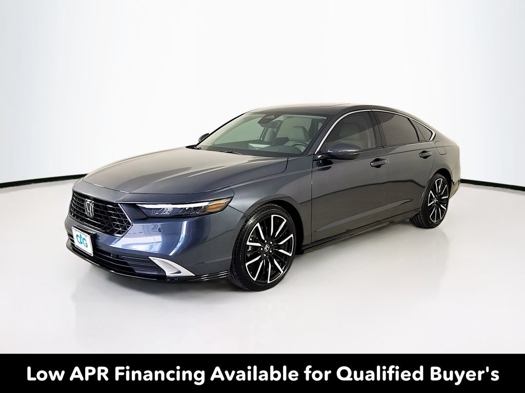 Used 2025 Honda Accord Touring image 3