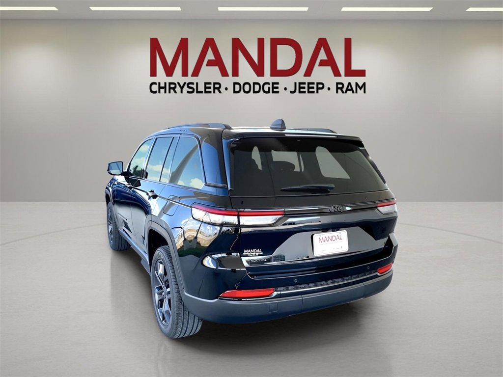 New 2025 Jeep Grand Cherokee Limited w/ Trailer Tow Package image 8