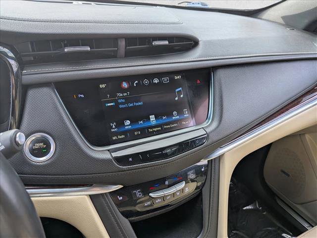 Used 2018 Cadillac XT5 Luxury w/ Driver Awareness Package image 12
