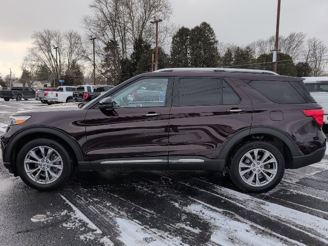 Used 2022 Ford Explorer Limited w/ Equipment Group 301A image 2