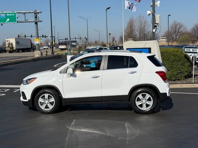 Used 2017 Chevrolet Trax LT w/ LT Convenience Package image 2