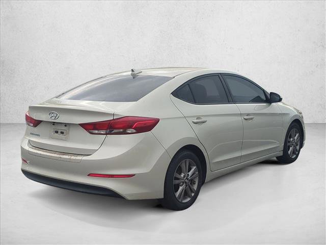 Used 2017 Hyundai Elantra SE image 5