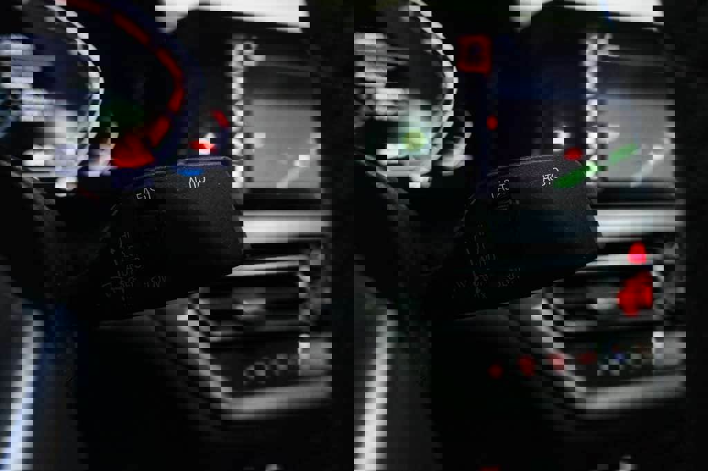 Used 2022 BMW 330i xDrive Sedan w/ Premium Package 2 image 40