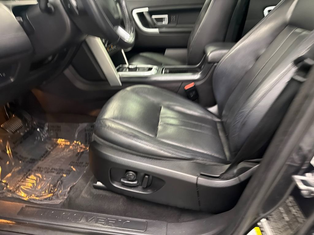 Used 2017 Land Rover Discovery Sport HSE AWD/4WD image 10