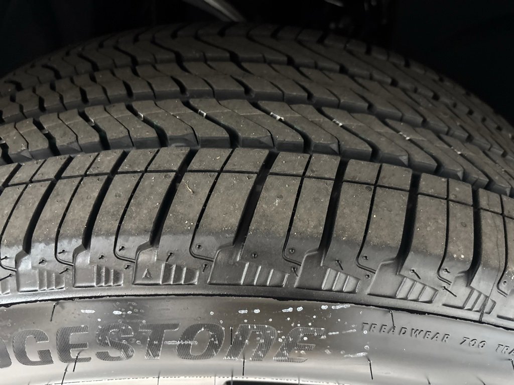 New 2026 Chevrolet Suburban Premier image 7