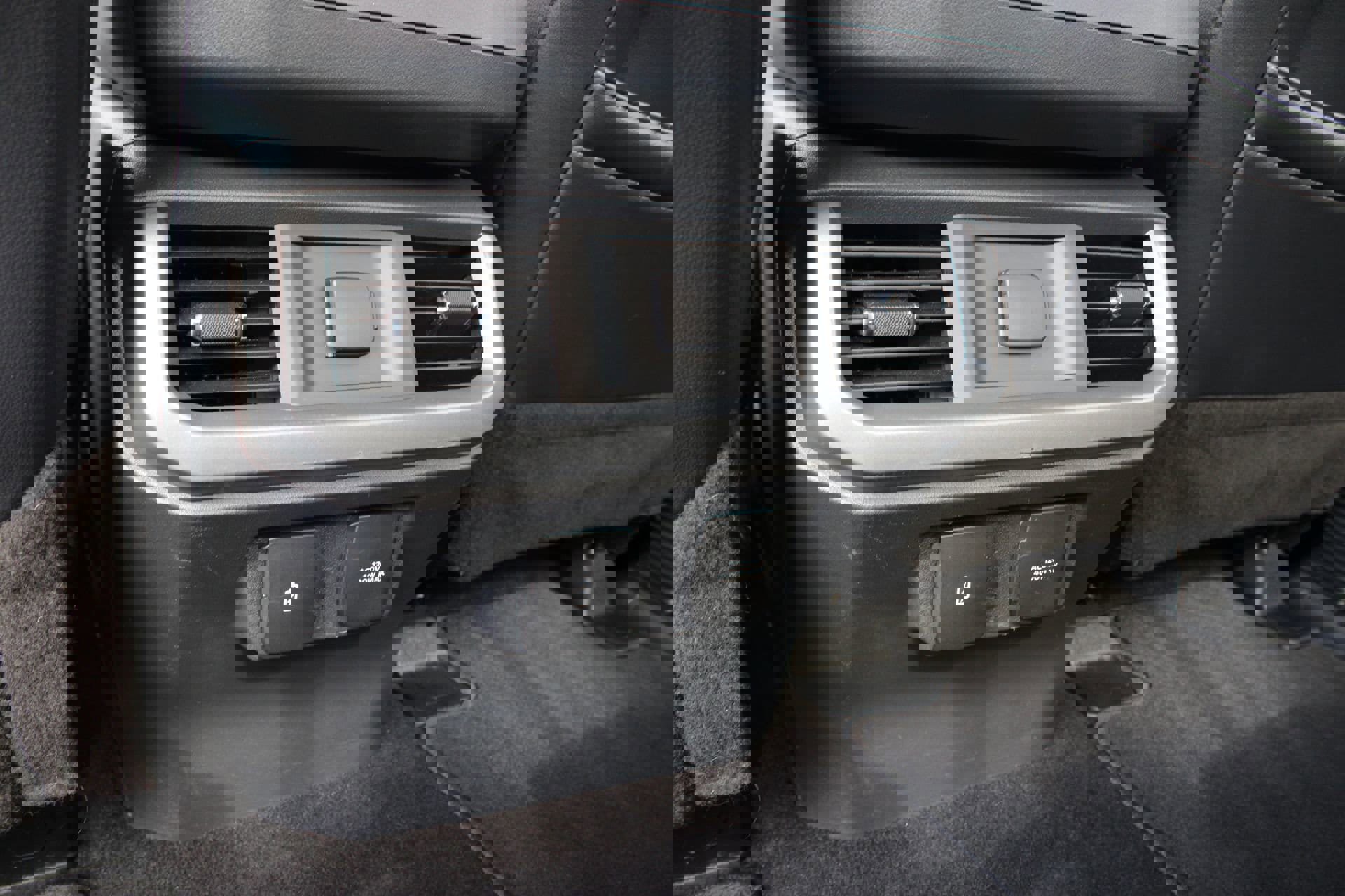 Used 2021 Ford F150 Lariat w/ FX4 Off-Road Package image 18