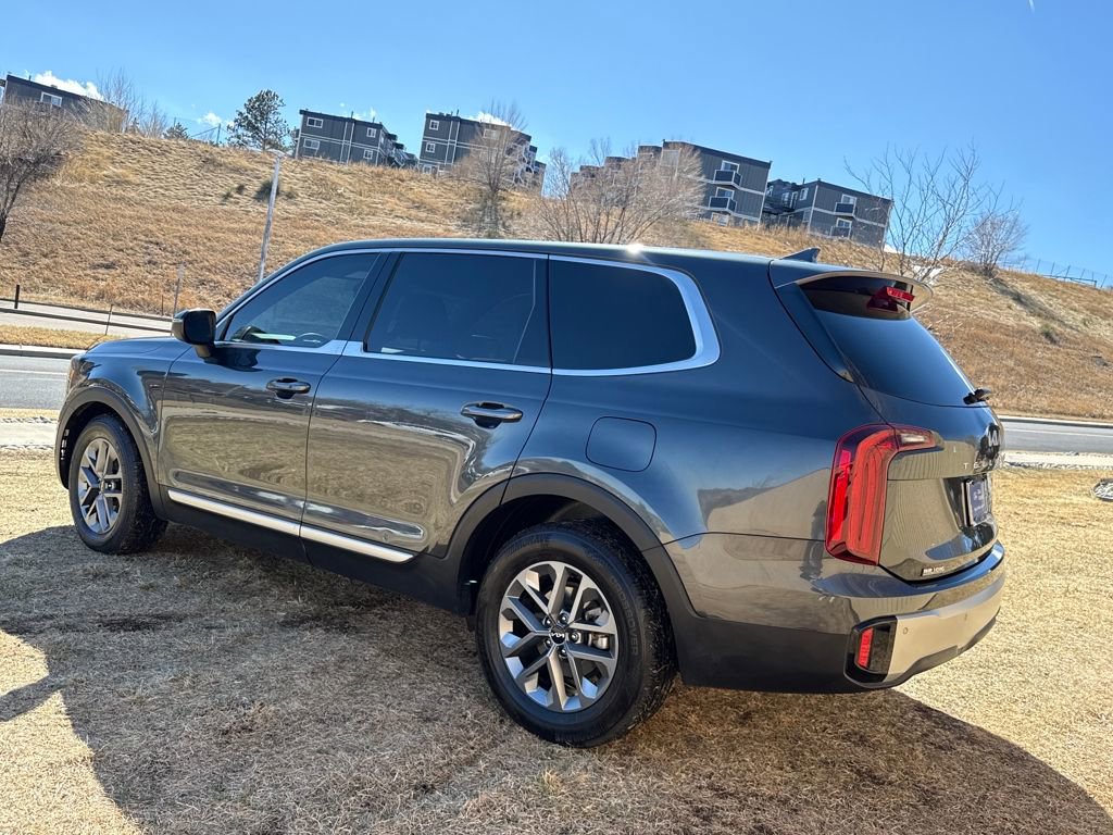 Used 2024 Kia Telluride LX image 5