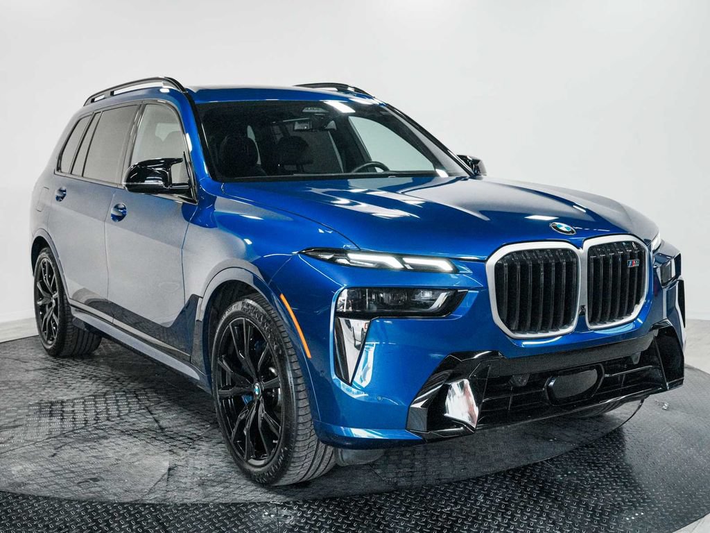 Used 2026 BMW X7 M60i AWD/4WD image 3
