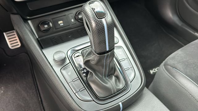 Used 2022 Hyundai Kona N image 17