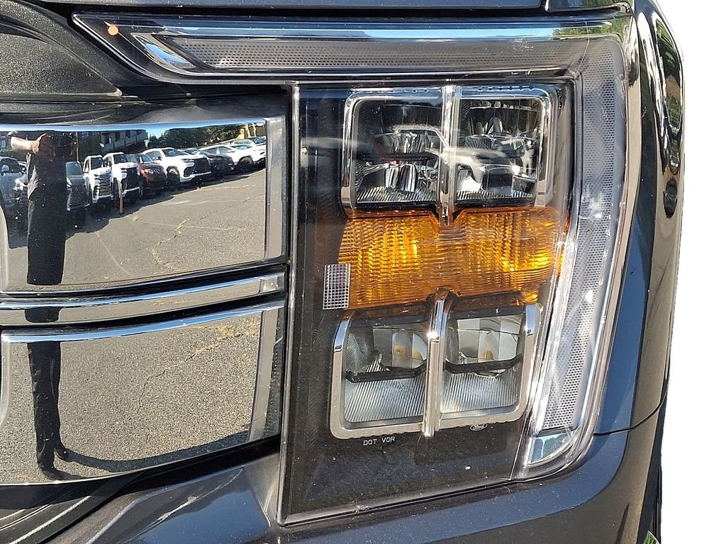 Used 2022 Ford F150 Lariat w/ Trailer Tow Package image 9