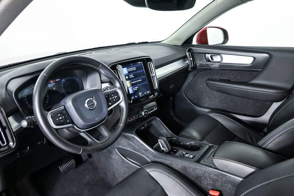 Used 2019 Volvo XC40 T5 Momentum AWD/4WD image 5