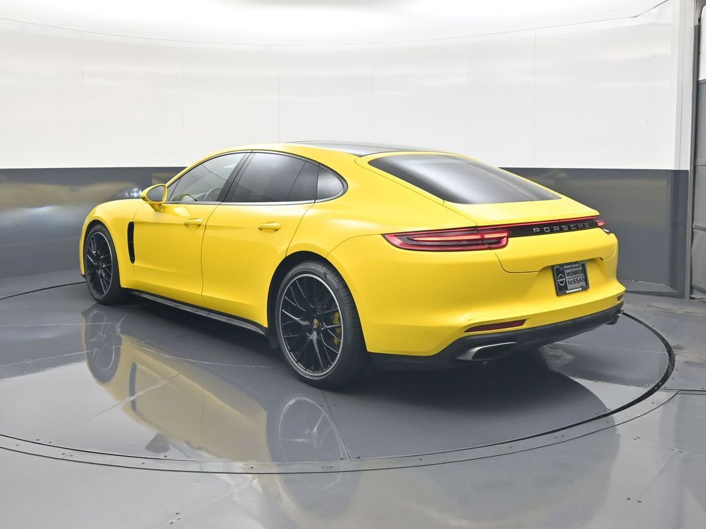 Used 2018 Porsche Panamera 4 image 3