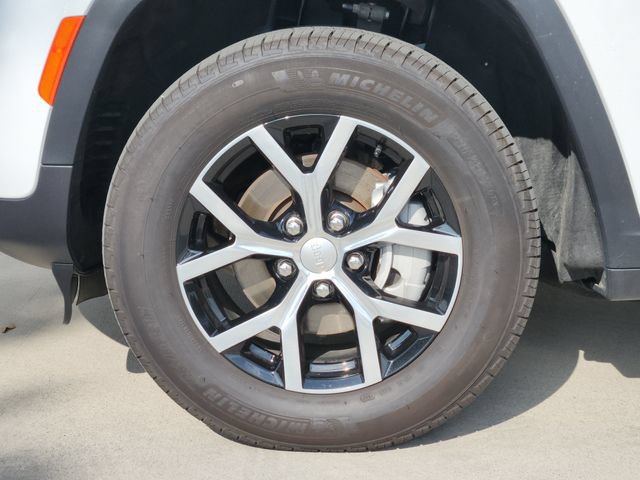 Certified 2025 Jeep Grand Cherokee Limited RWD image 11