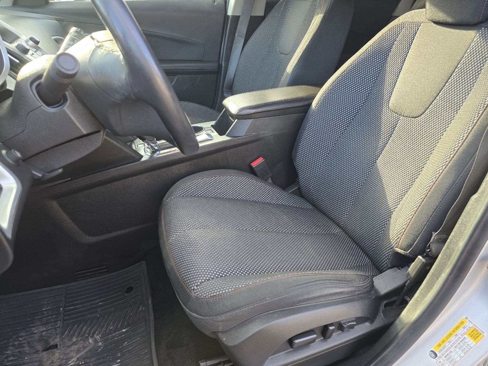 Used 2017 Chevrolet Equinox LT w/ Convenience Package image 18