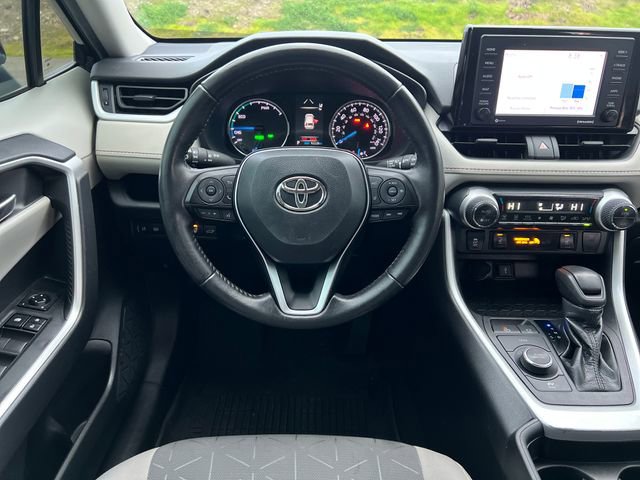 Used 2021 Toyota RAV4 XLE w/ Convenience Package image 14