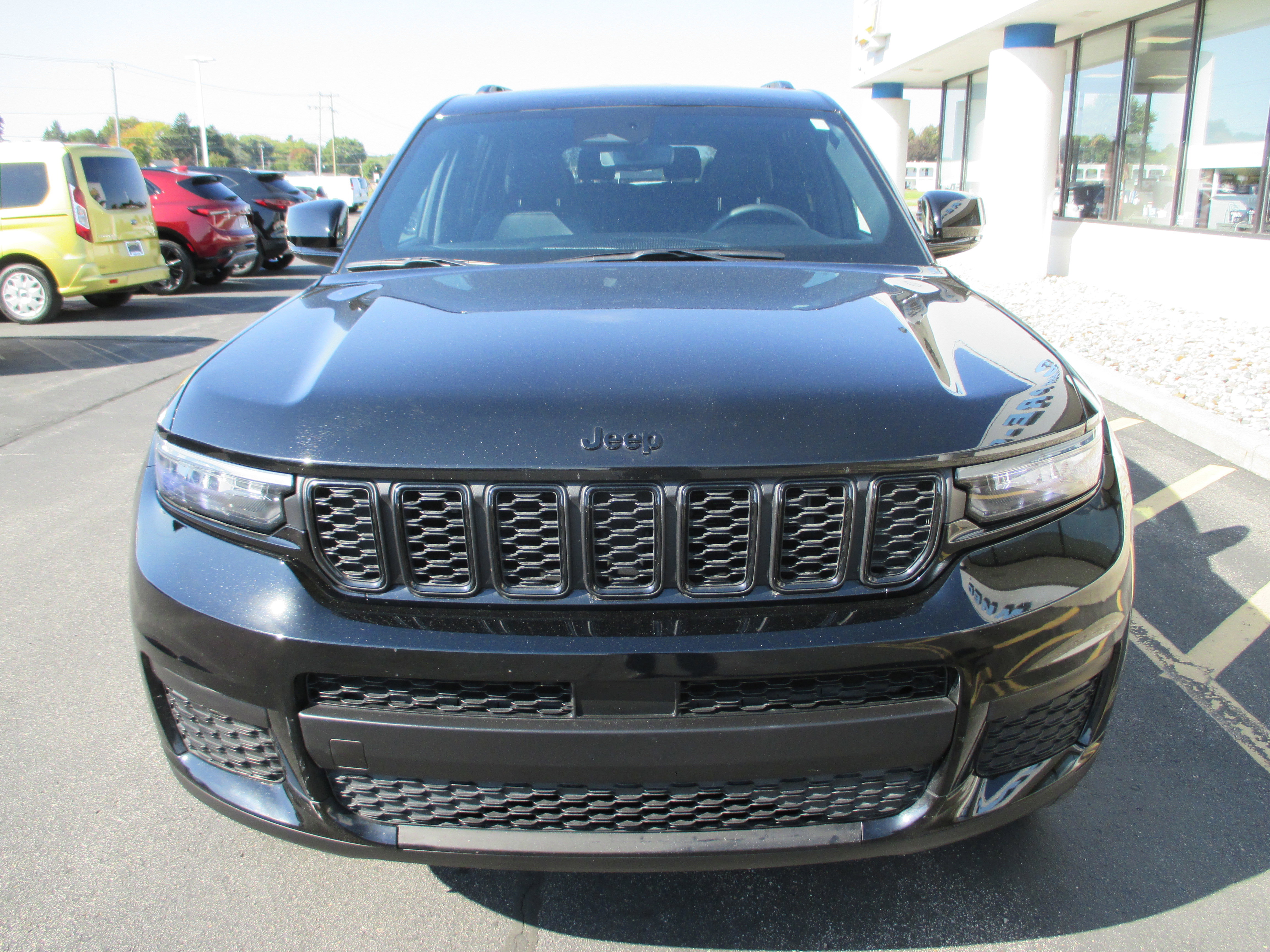 Used 2024 Jeep Grand Cherokee L Laredo image 8