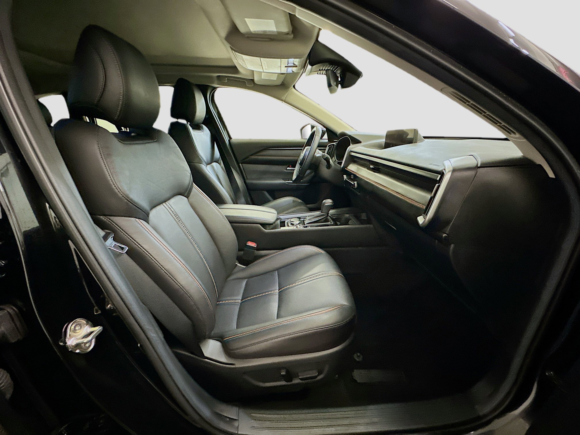 Used 2025 MAZDA CX-50 AWD 2.5 Hybrid w/ Premium Pkg image 34