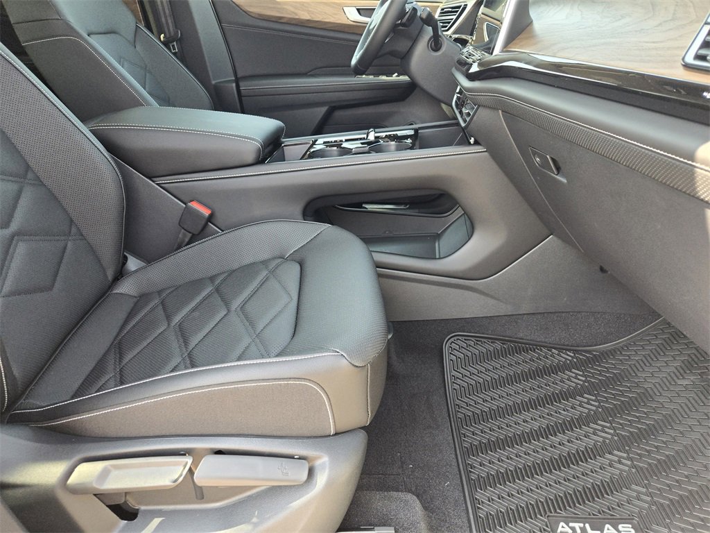 New 2026 Volkswagen Atlas SE image 12