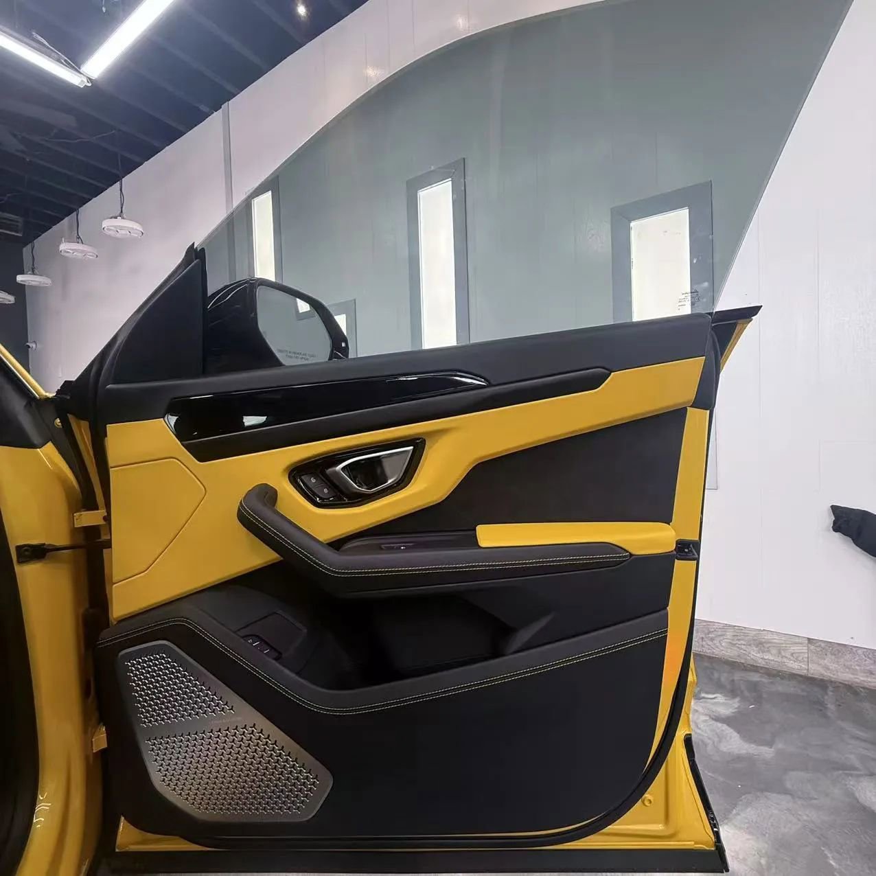 Used 2022 Lamborghini Urus image 12