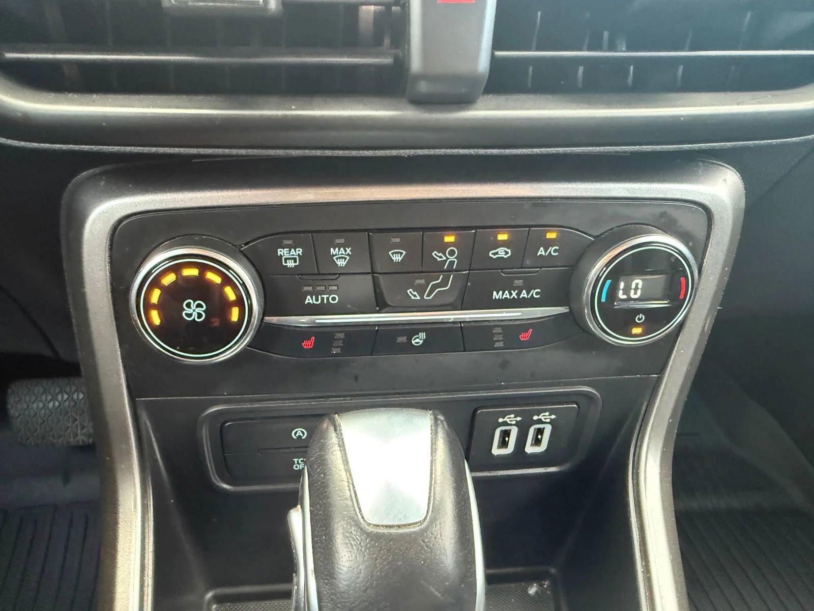 Used 2021 Ford EcoSport SES w/ Interior Protection Package image 22