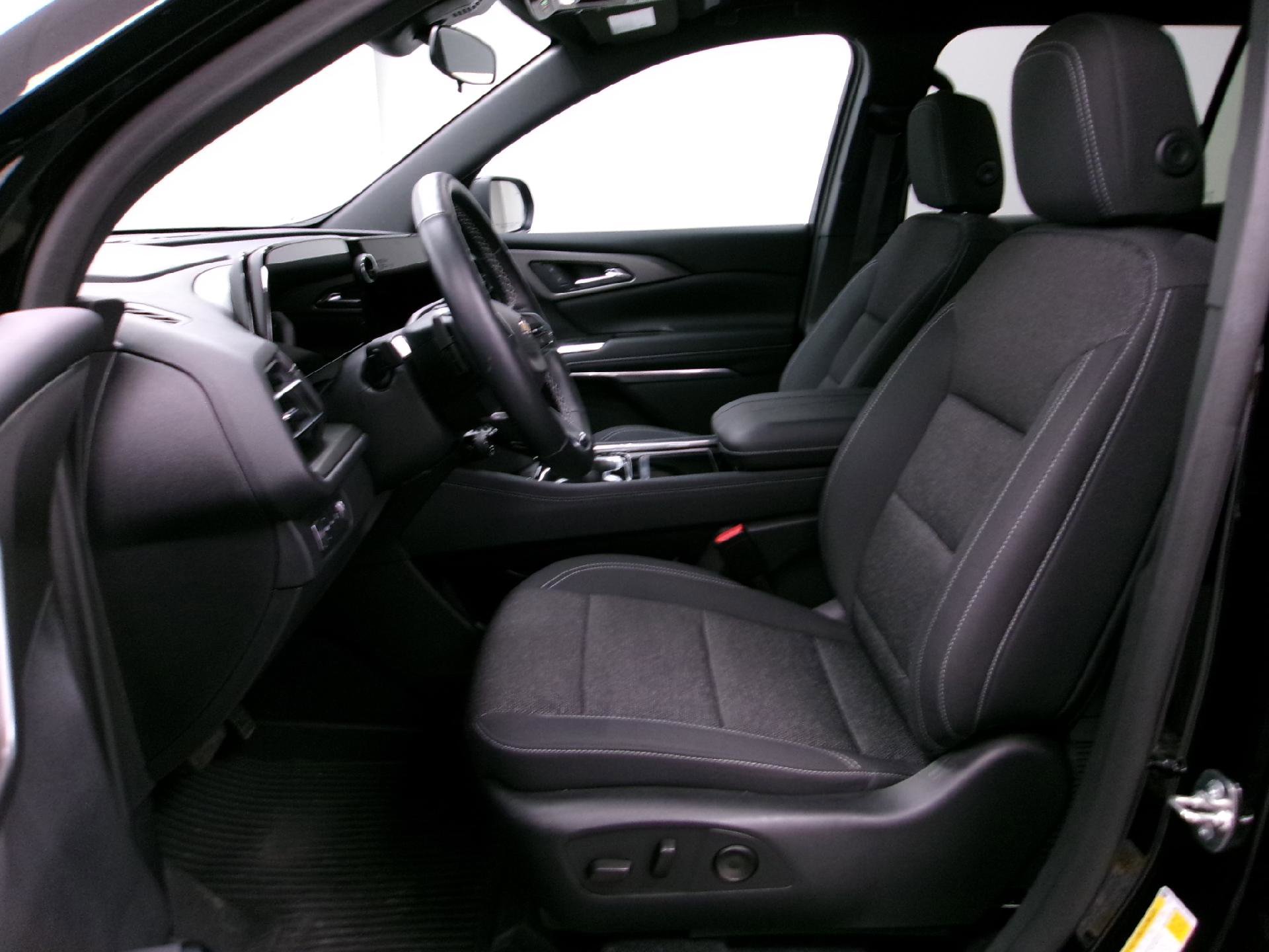 Certified 2024 Chevrolet Traverse LT w/ LPO, Floor Liner Package image 10