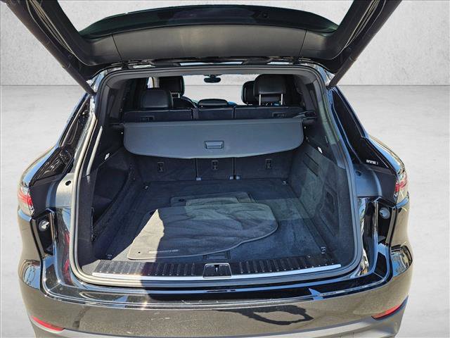 Used 2020 Porsche Cayenne AWD/4WD image 6