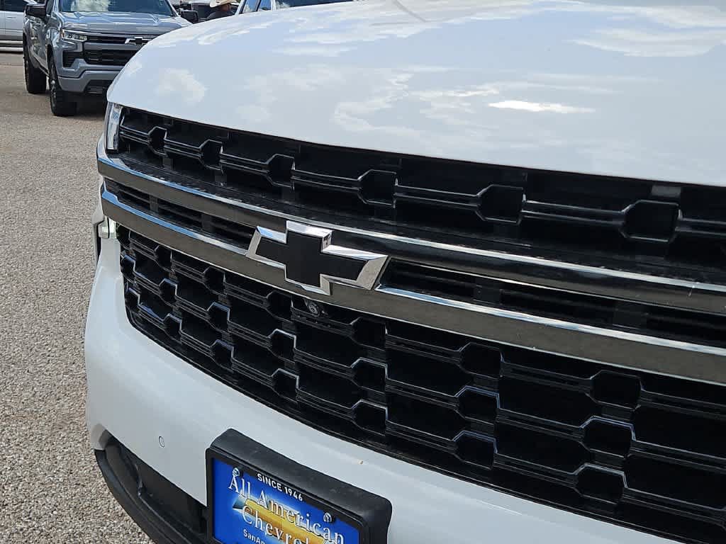 Used 2023 Chevrolet Tahoe RST w/ Luxury Package AWD/4WD image 13
