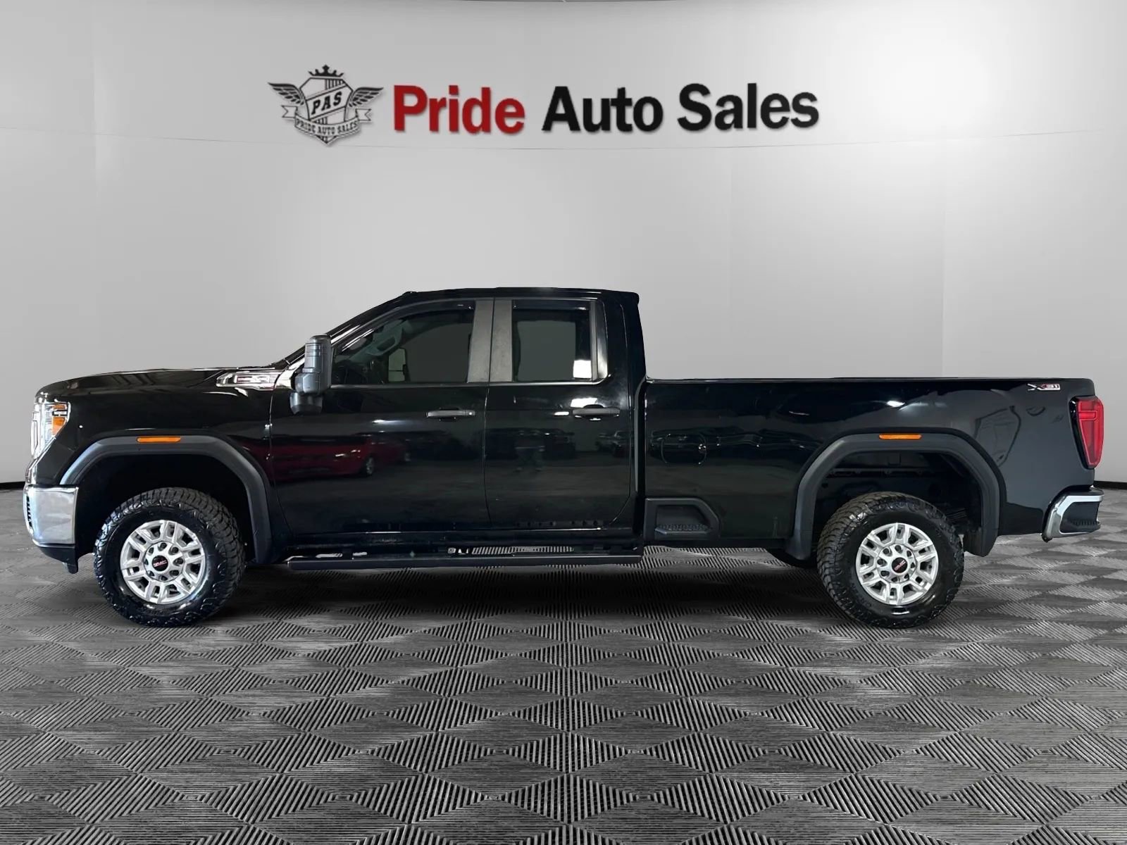 Used 2022 GMC Sierra 2500 Pro w/ Gooseneck/5TH Wheel Package image 4