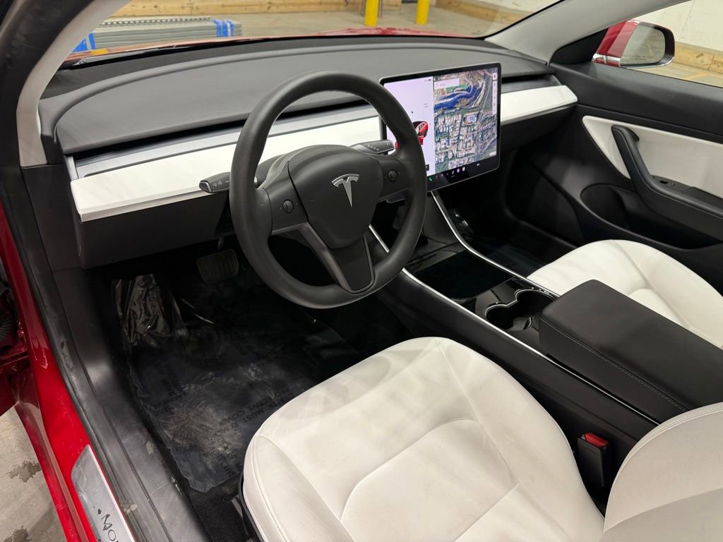 Used 2020 Tesla Model 3 Standard Range image 16