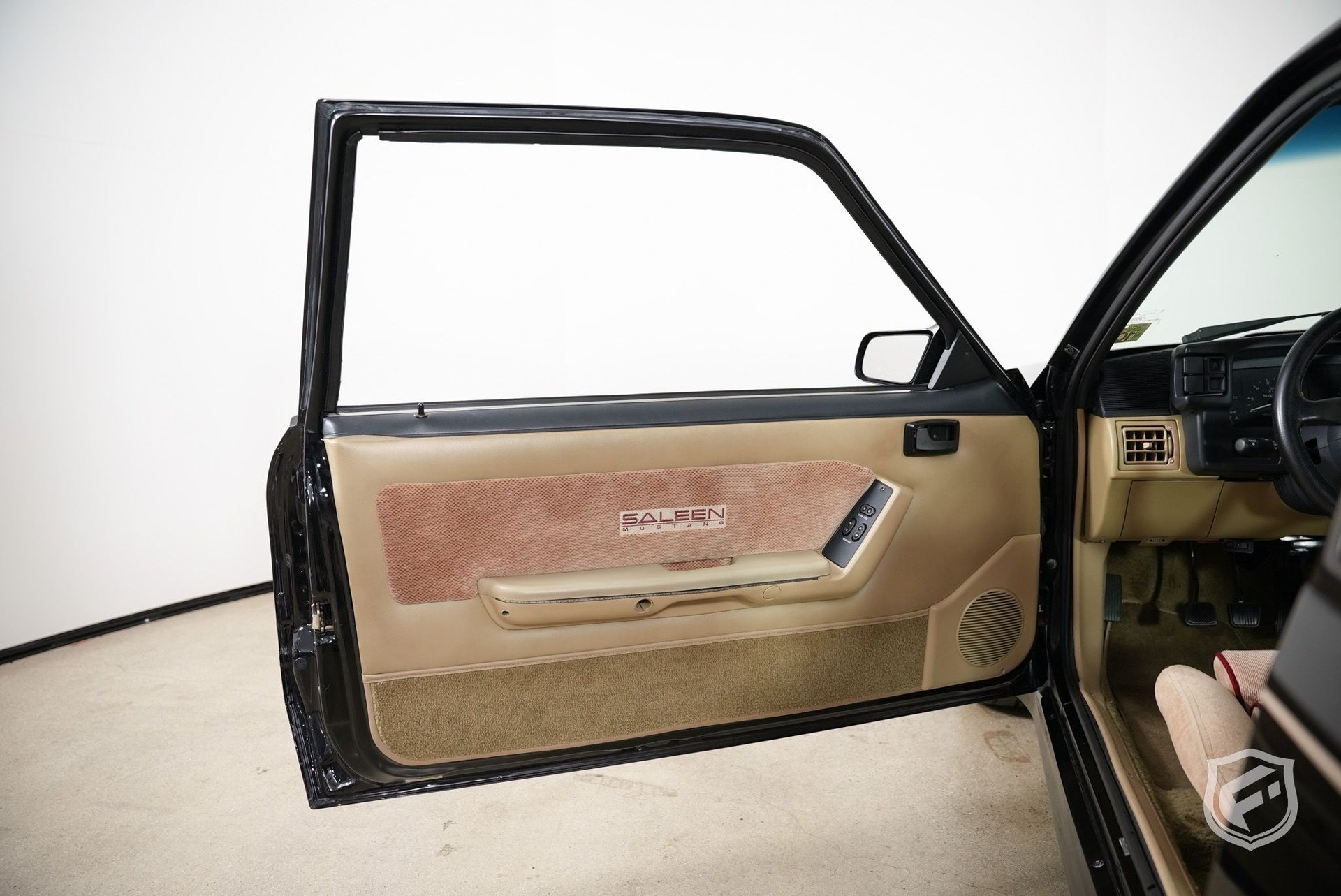 Used 1989 Ford Mustang LX RWD image 13