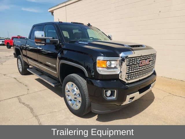 Used 2018 GMC Sierra 2500 Denali w/ Duramax Plus Package AWD/4WD image 4