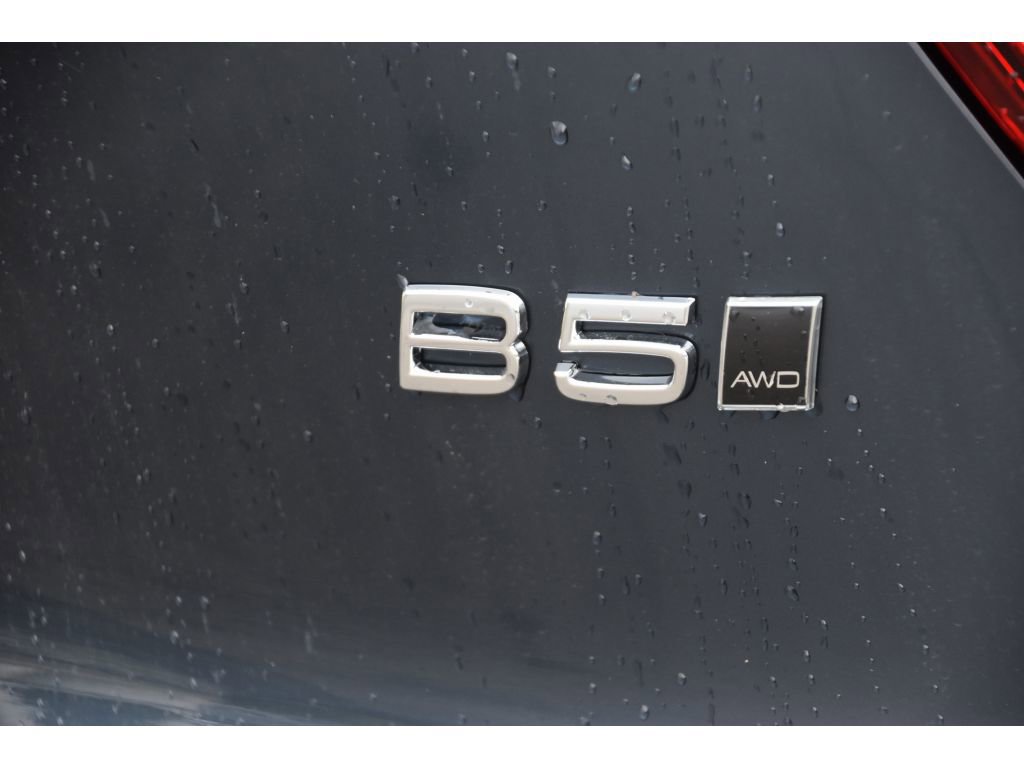 New 2026 Volvo XC40 B5 Plus w/ Protection Package Premier image 31