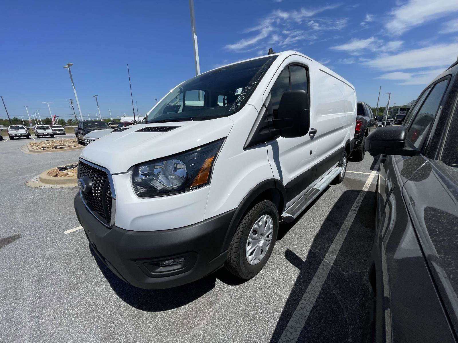 Used 2025 Ford Transit 250 Low Roof w/ Exterior Upgrade Package RWD image 6