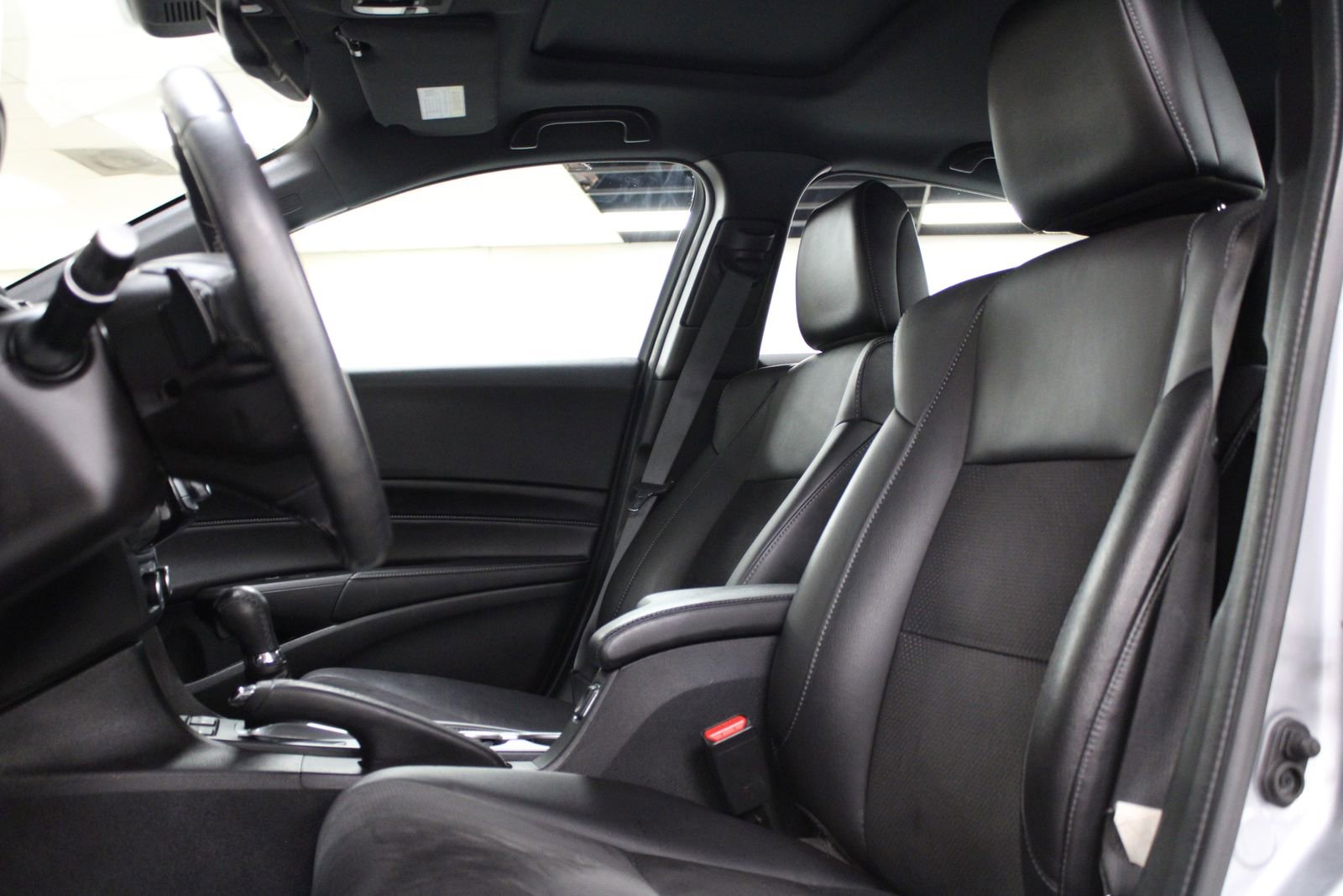 Used 2017 Acura ILX w/ Technology Plus & A-SPEC image 23