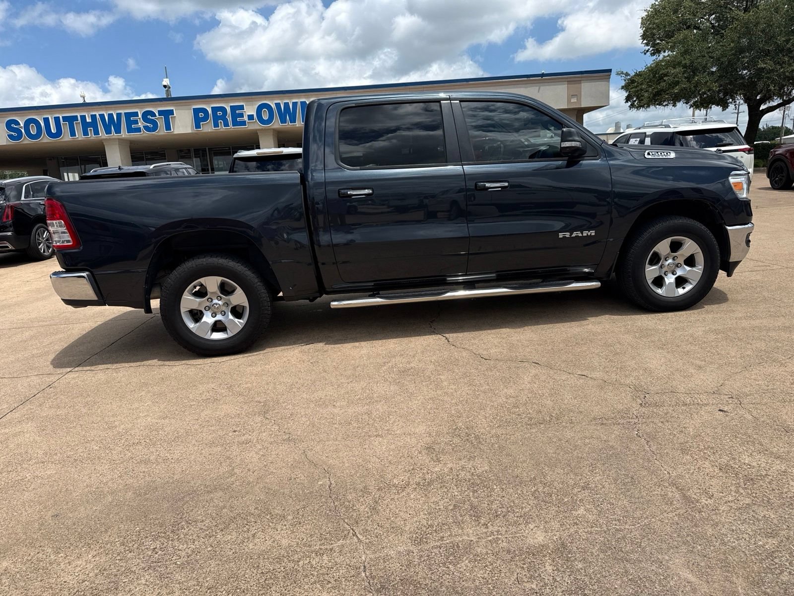 Used 2019 RAM 1500 Big Horn AWD/4WD image 8