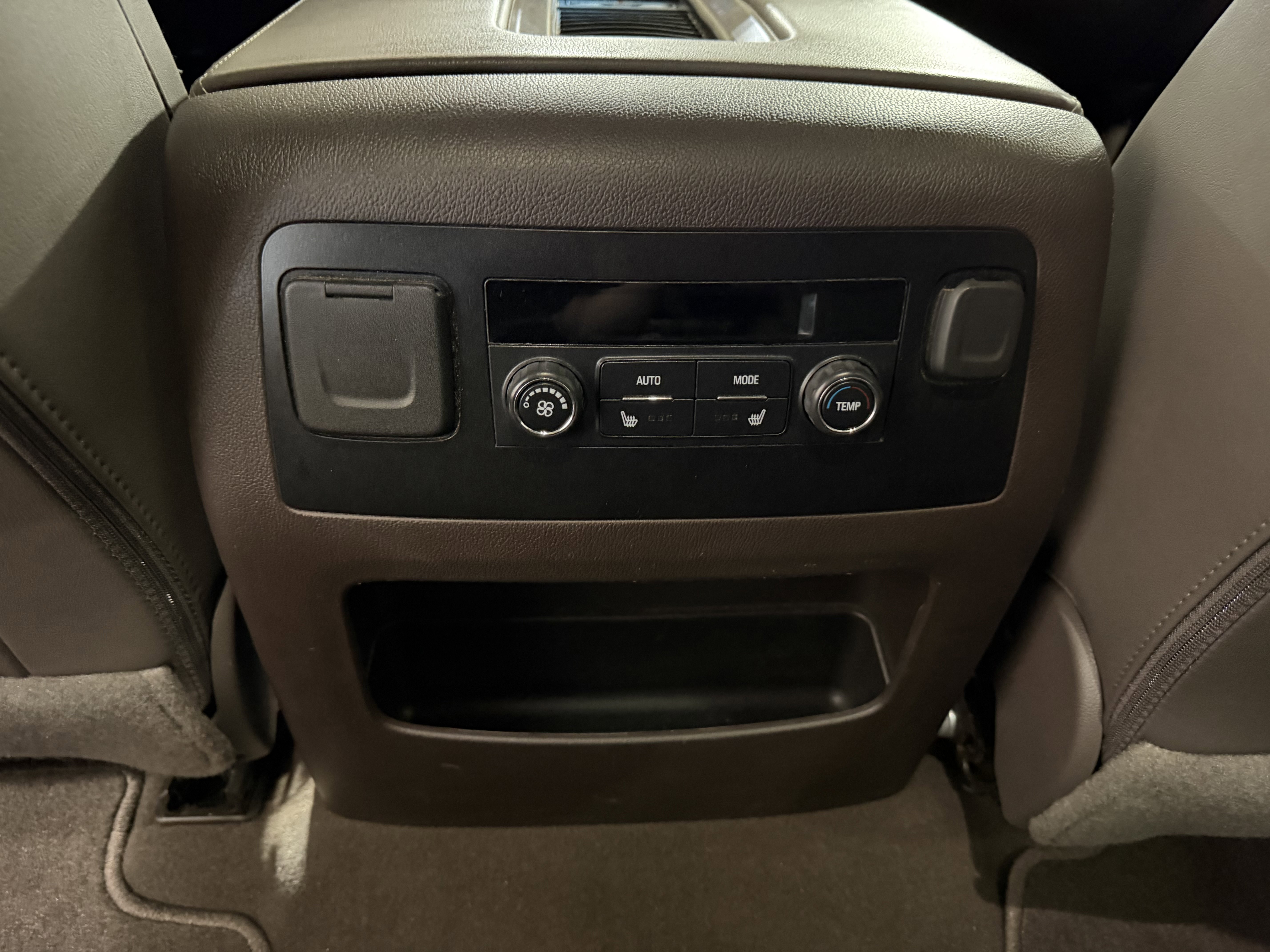 Used 2019 GMC Yukon Denali image 30