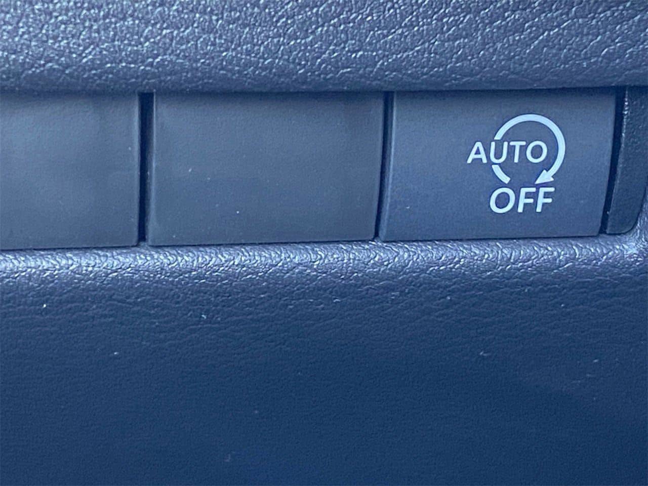 New 2026 Nissan Kicks S image 29