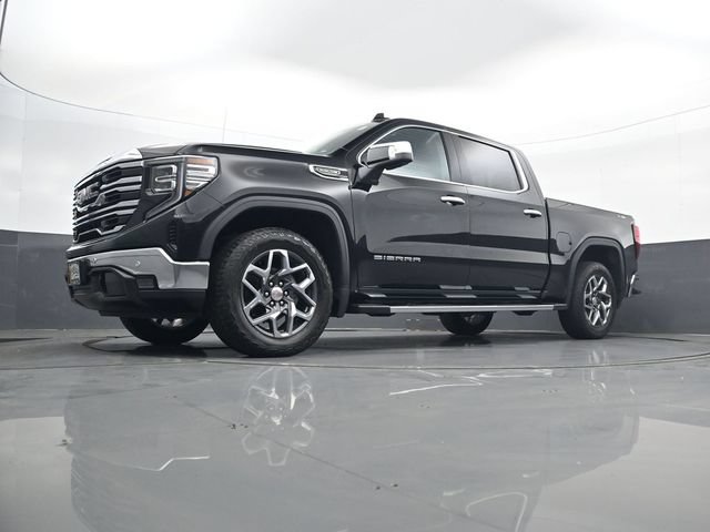 Used 2024 GMC Sierra 1500 SLT w/ SLT Premium Plus Package AWD/4WD image 21
