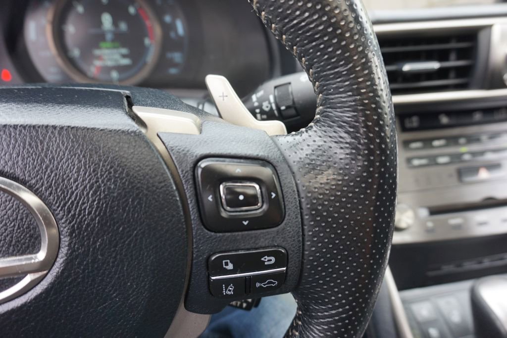 Used 2019 Lexus IS 300 F Sport w/ F Sport Package RWD image 33
