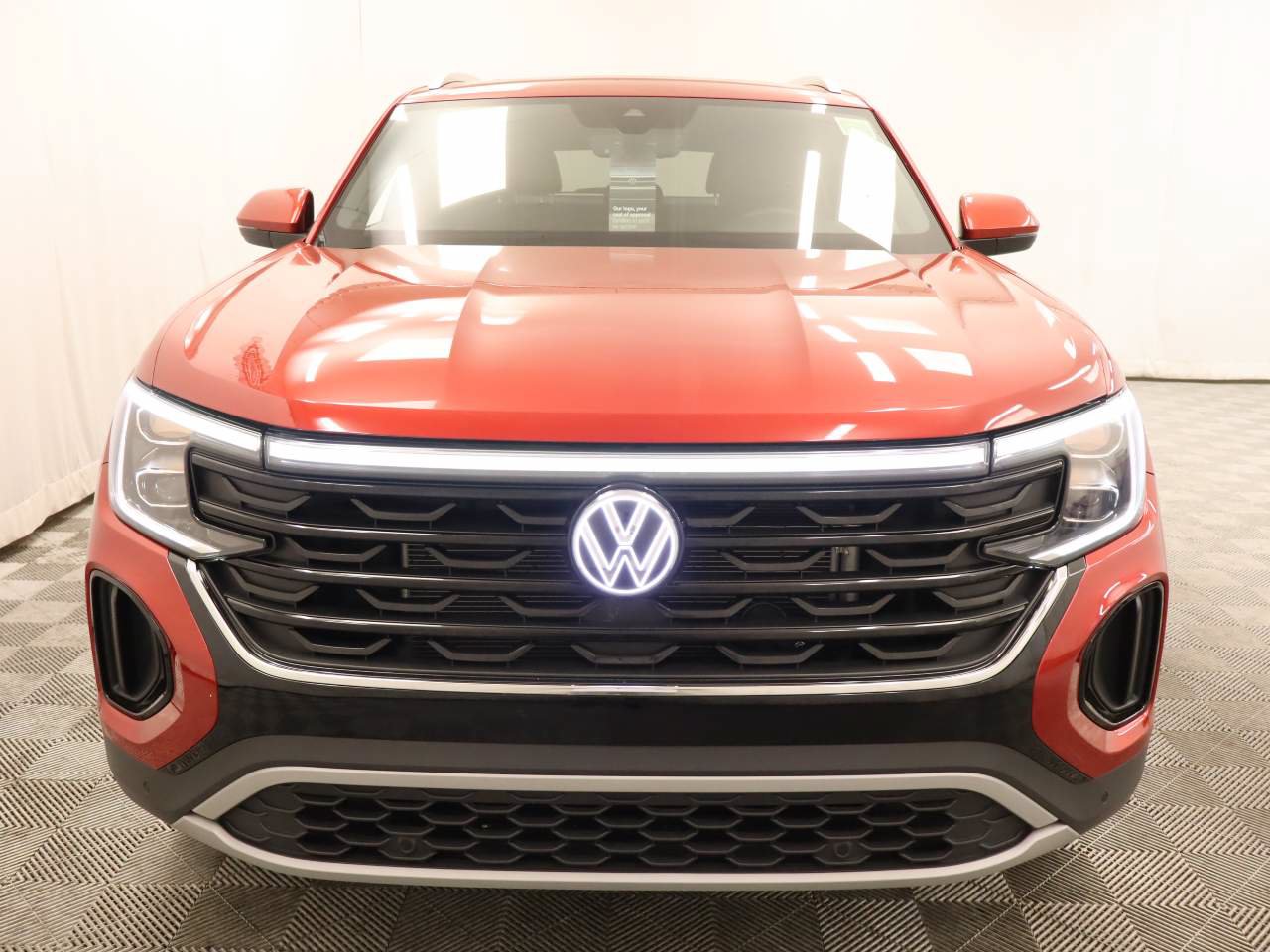 Certified 2024 Volkswagen Atlas Cross Sport SE FWD image 5